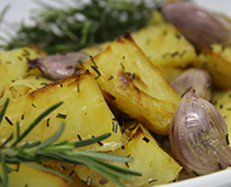 Batatas assadas ao alho